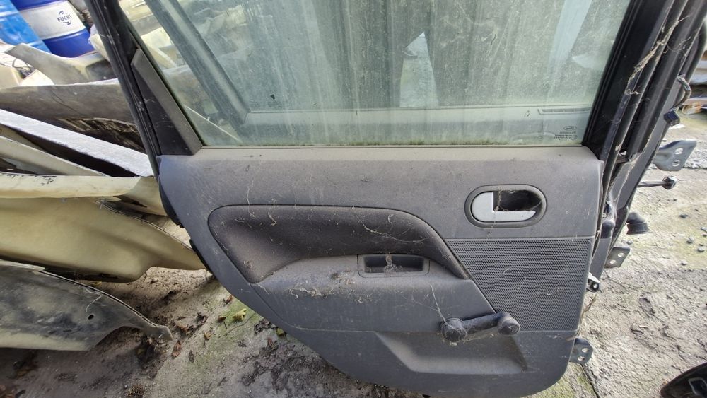 Usa fata spate ford fiesta mk5 2005