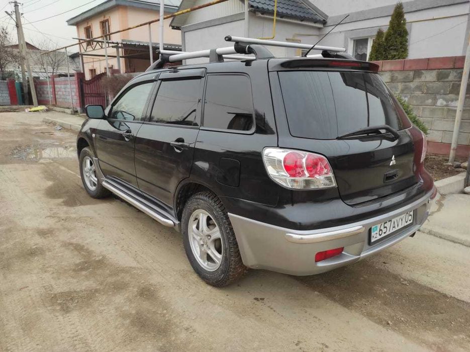 Продам митсубиси  оутландер