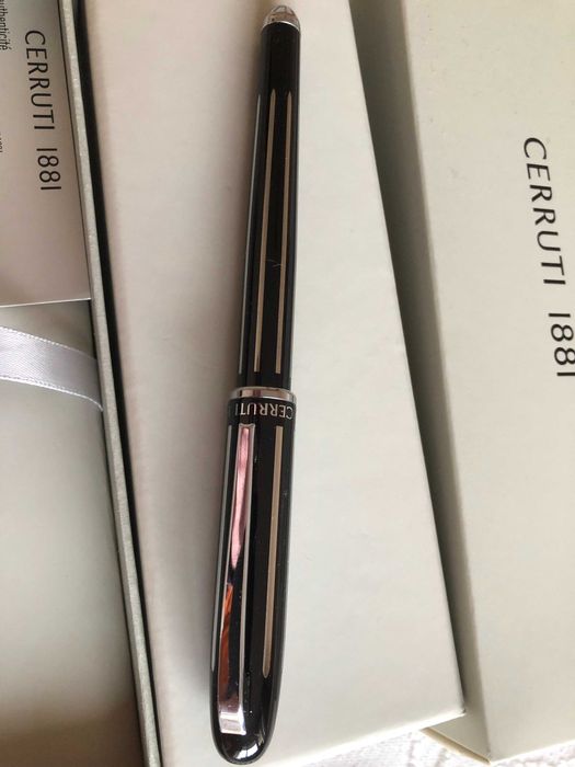 Метален ролер Cherruti 1881 в подаръчна кутия със сертификат 2 бр нови