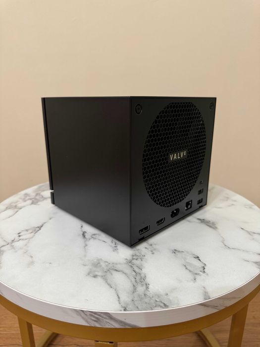 Valve Steam Machine with Steam Controller 2, 2tb + 2 Face Plates