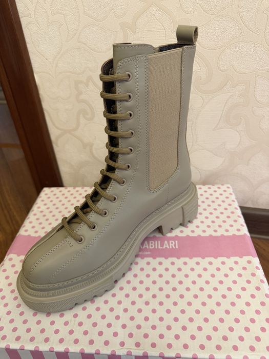 Продам новые ботинки