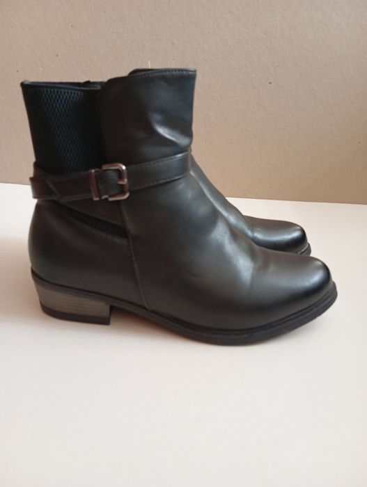 Дамски черни боти