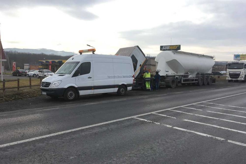 Service Auto Mobil NON-STOP, Deschidere usi, Alimentare gresita