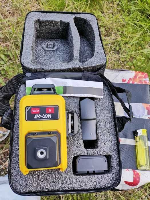 Trepied reglabil 1m-1,6m cu laser telecomandat 360°