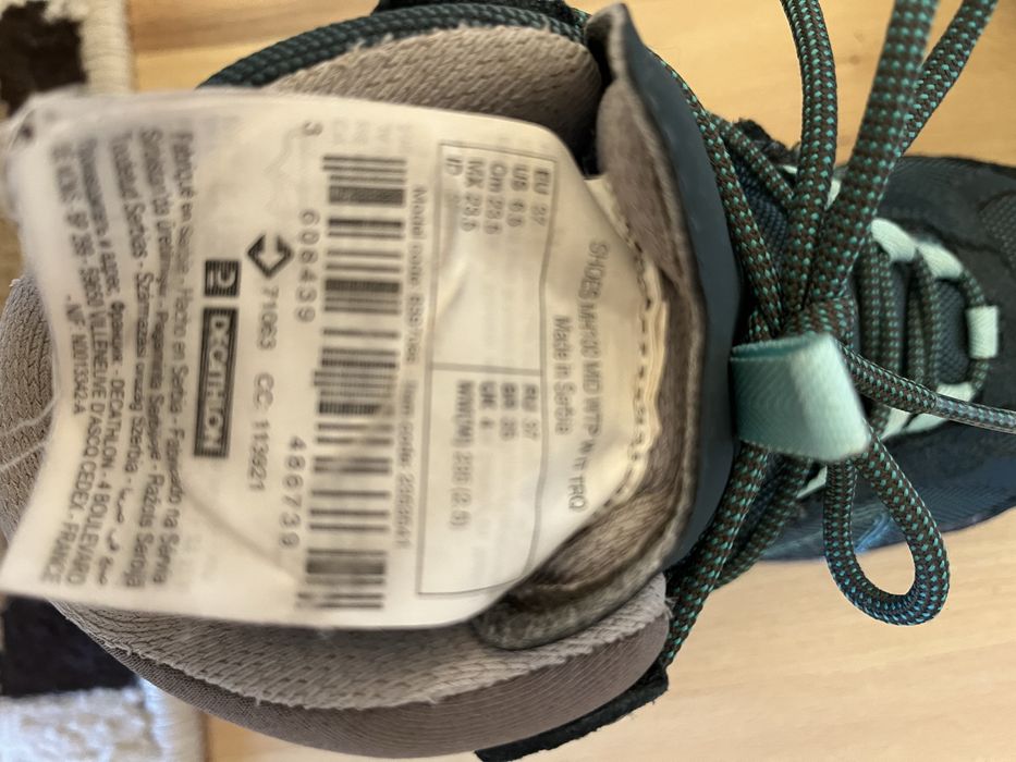 Туристически непромокаеми обувки