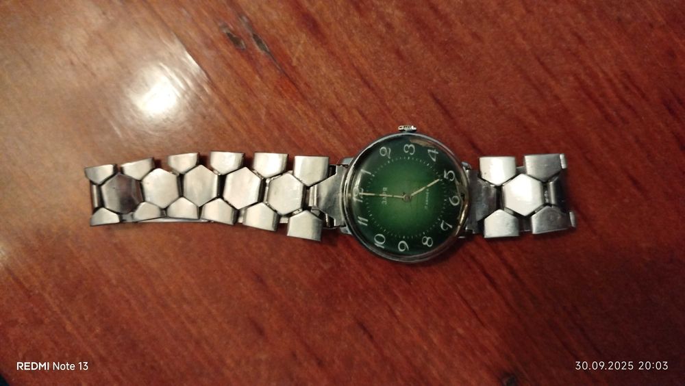 Часы механические ручные