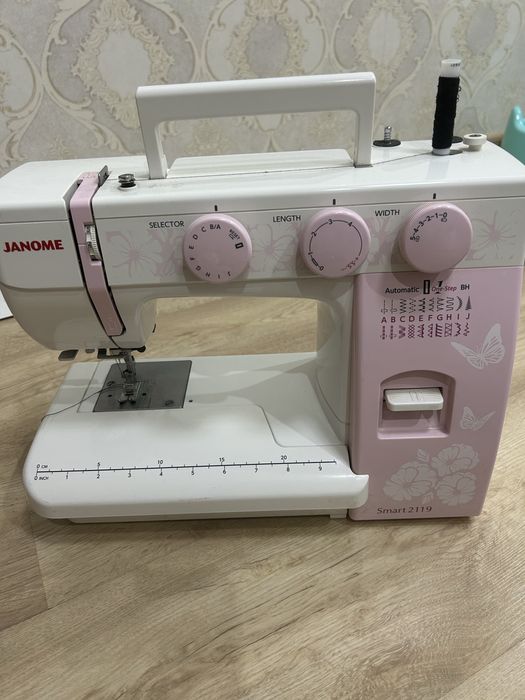 Швейная машинка Janome