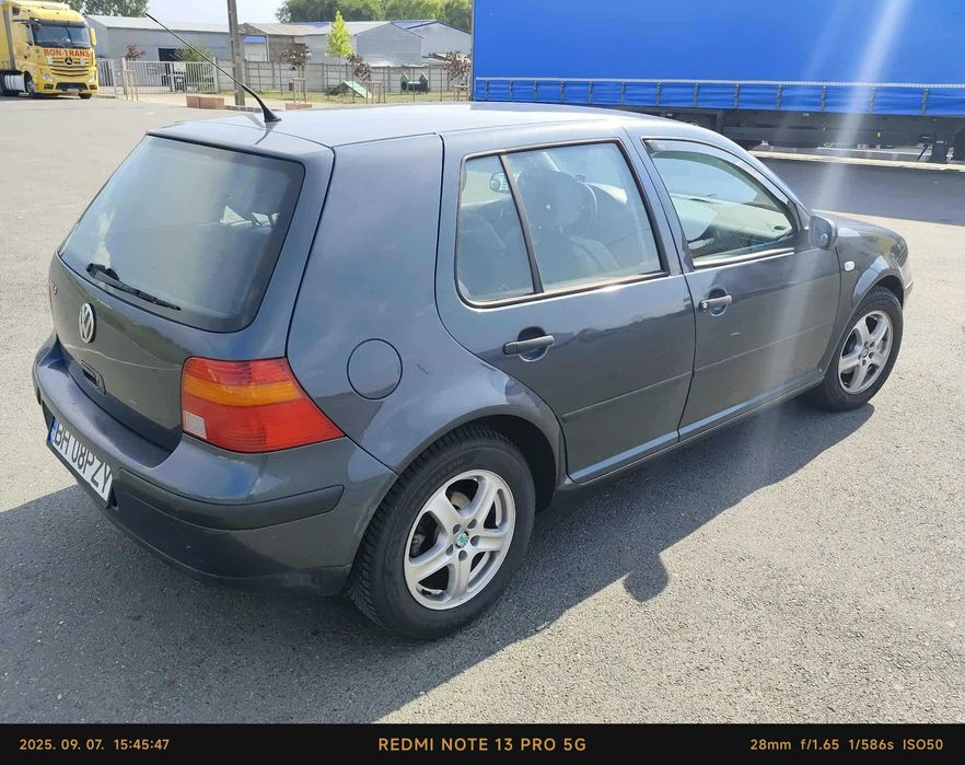 VOLKSWAGEN Golf 2002 — imagine 4