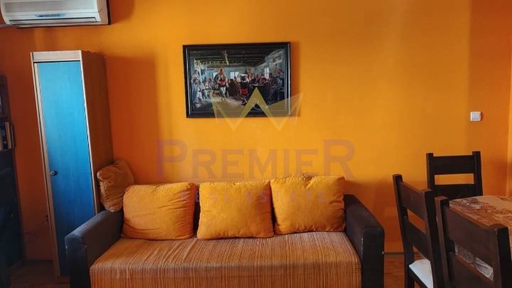 Дава се под наем Тристаен апартамент в Варна, Автогара - 65 кв.м за 484.5 € - Снимка #1