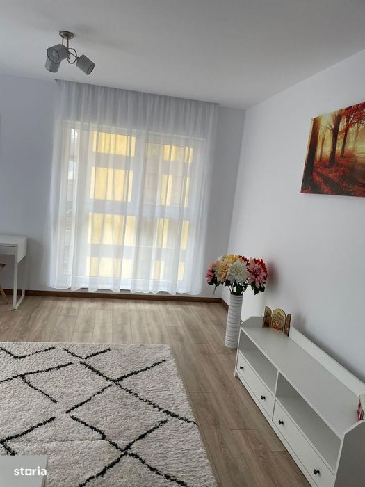 Apartament de închiriat.(Zona Costin Georgian)