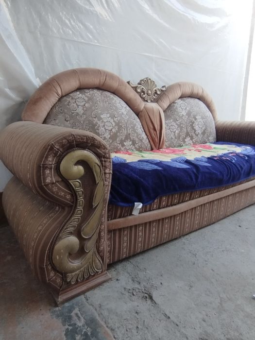 Диван хорошого состояния