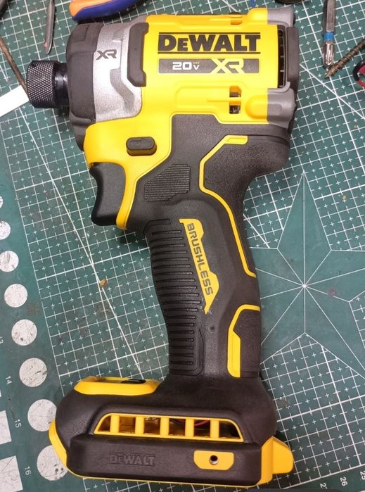 Продам аккумуляторный инструмент DeWalt