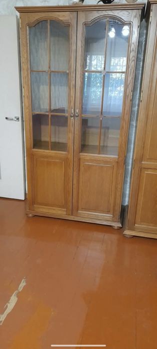 Продам сервант и шкаф