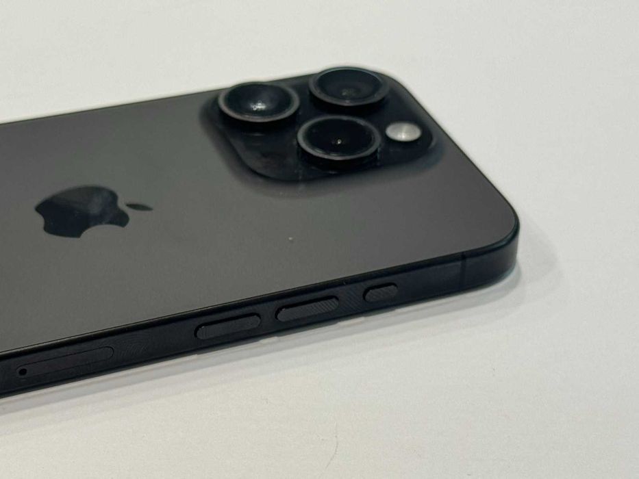 Apple iPhone 15 Pro 256GB 89%BH- Сменен дисплей