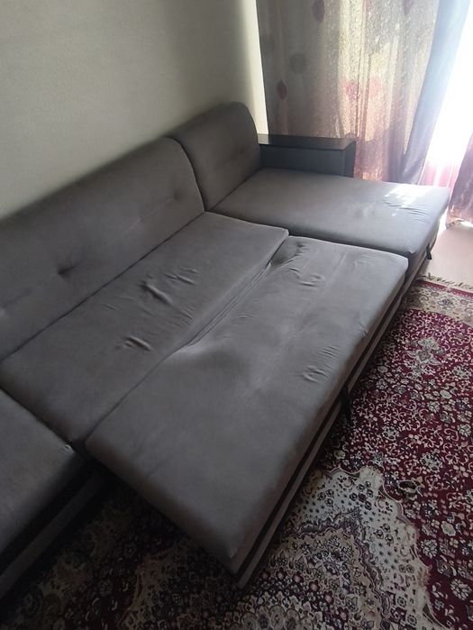Диван угловой.  Бесплатно