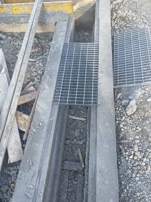 Trepte zincate rezistente