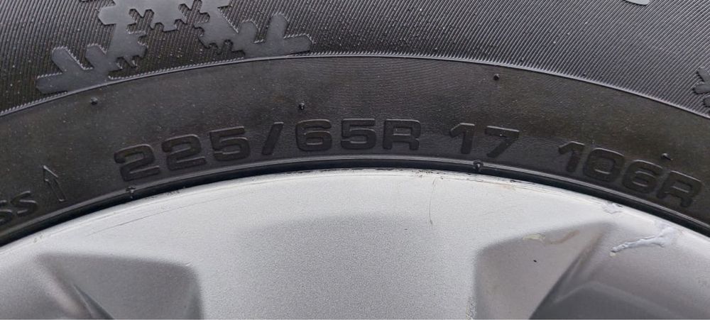 Продаётся комплект резины с дисками