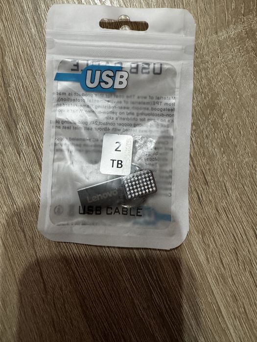 Usb Lenovo. Predarea doar in Oradea