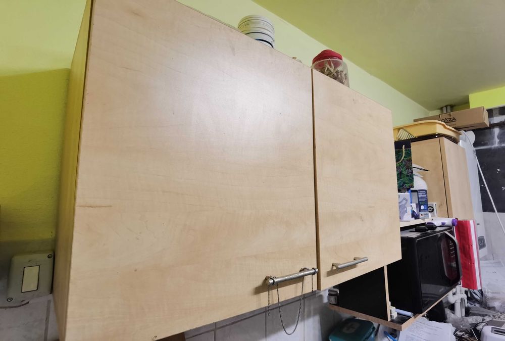 Mobila de bucatarie pal melaminat, canapea 3 persoane, saltele