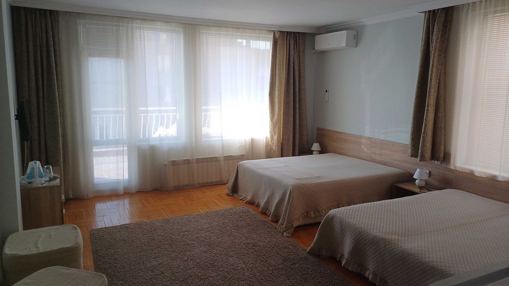 Продава се Къща в Бургас, Сарафово - 603 кв.м за 1991 €/кв.м - Снимка #11