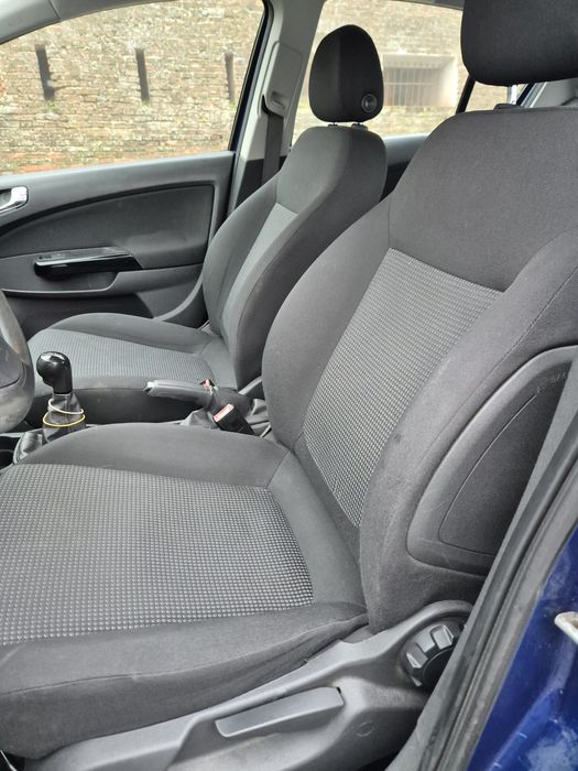 Opel Corsa 2010 1.3 diesel