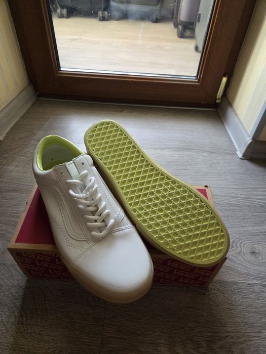 Vans Old Skool “Glow To The Flo” White