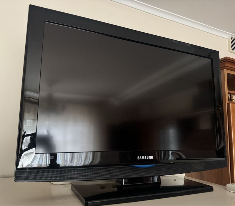 Телевизор Samsung 32 дюйма