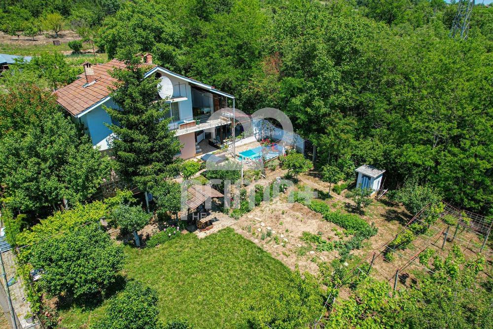 Продава се Къща в с. Леденик, Област Велико Търново - 154 кв.м за 975 €/кв.м - Снимка #1