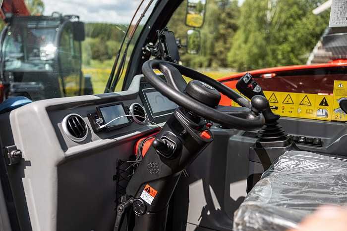 Телескопический погрузчик OPTITECH ТН 738Н