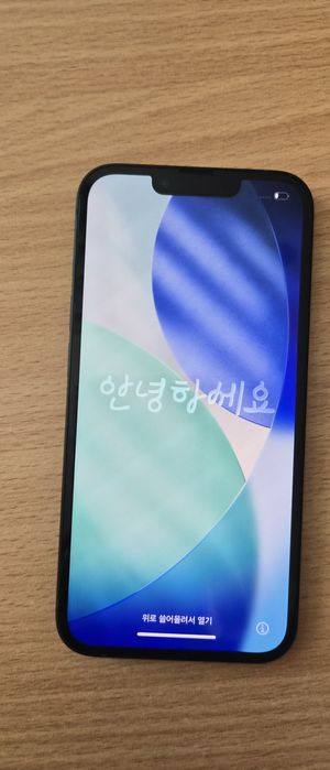 IPHONE 16 E- чисто нов!
