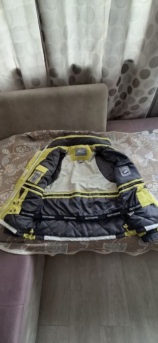 Дамско скиьорско яке