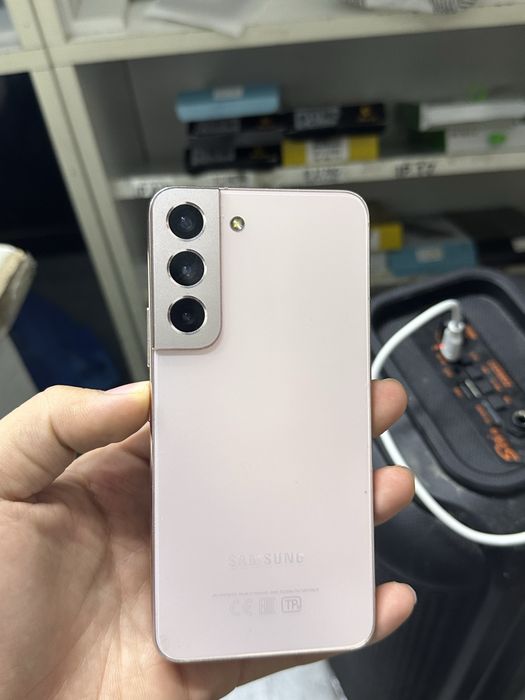 Samsung Galaxy S22 в идеальном состоянии