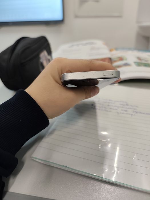 iphone se без гарантии