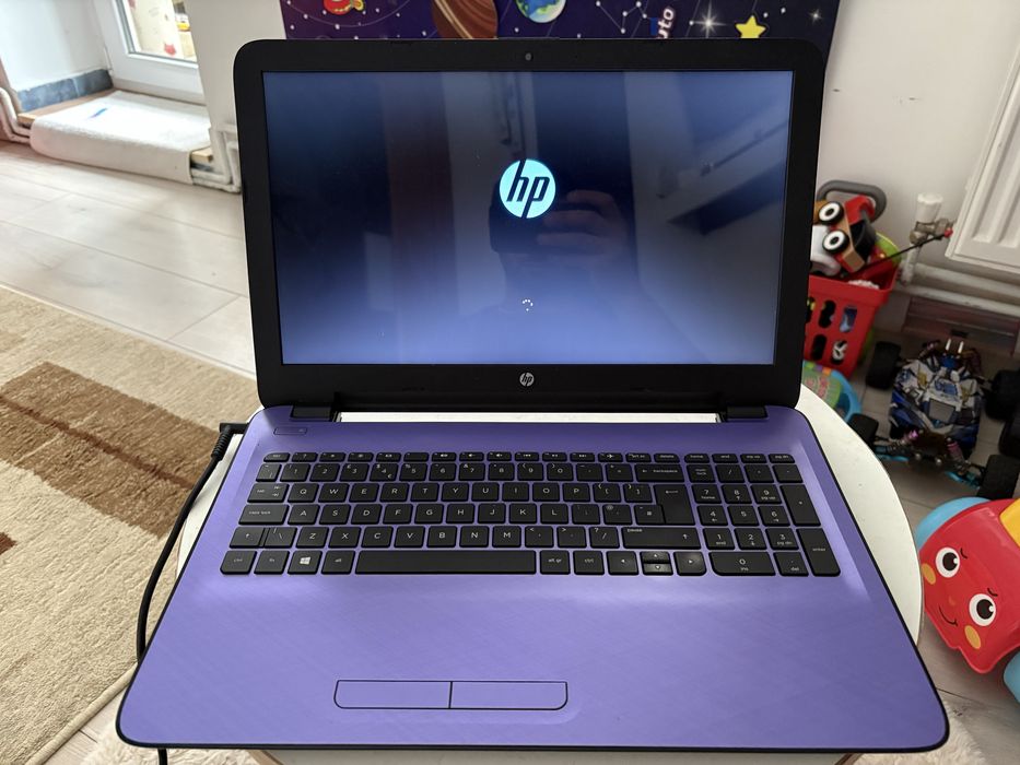 Laptop hp fara baterie