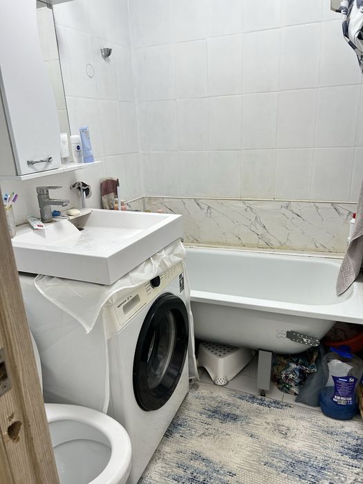 Продам 2 х ком квартиру