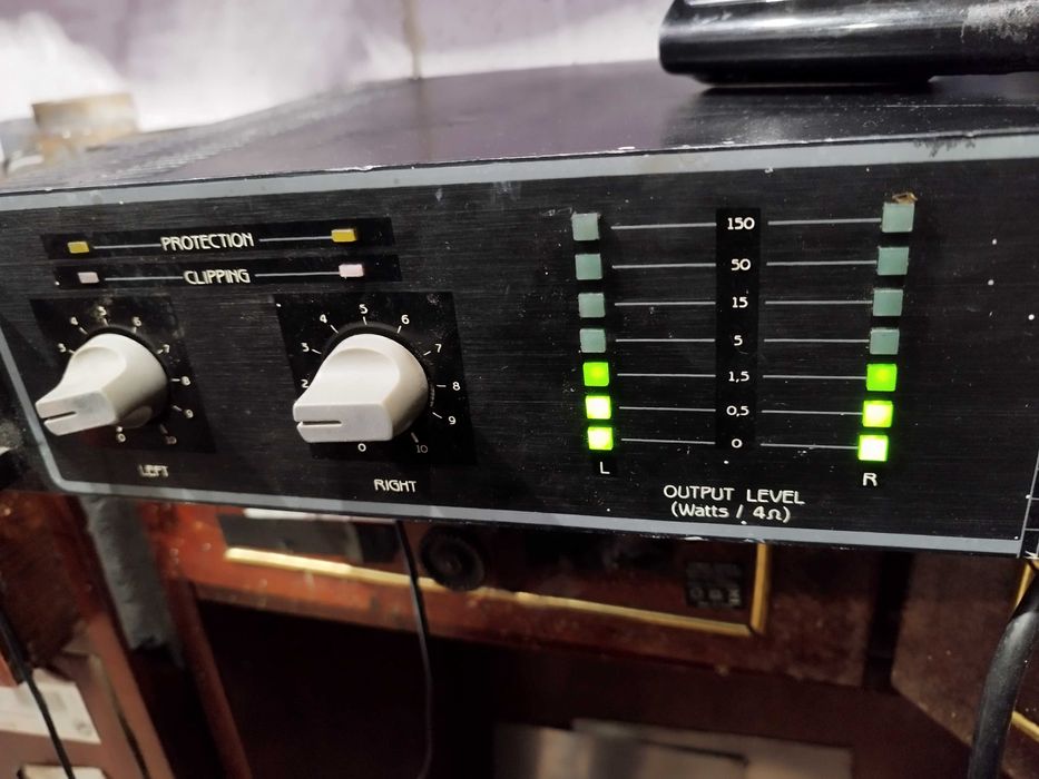 Statie / amplificator profesional Acoustic 600 Wati