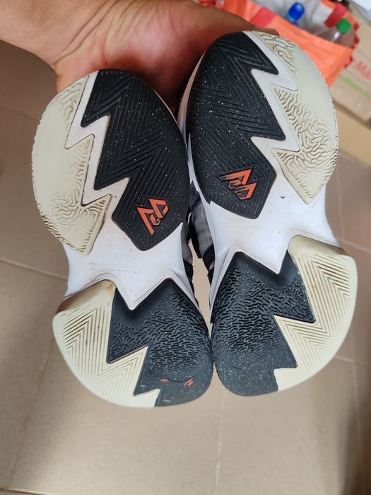 Nike jordan  marimea 38.5