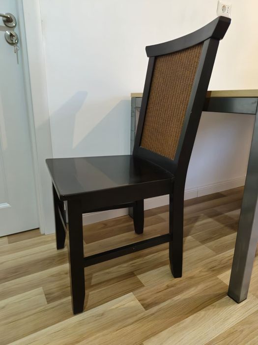 Vând scaun lemn masiv Mobexpert