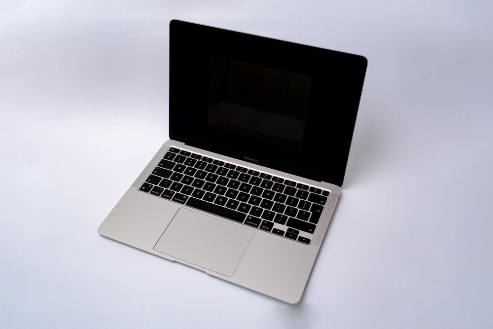 Macbook air M1 2020 256 GB 8 RAM  ПРОБЛЕМЕН ДИСПЛЕЙ