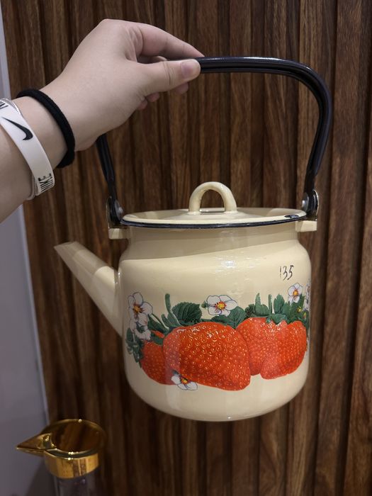 Чайник, графин и тд