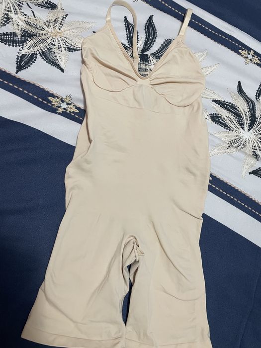 Body modelator SKIMS