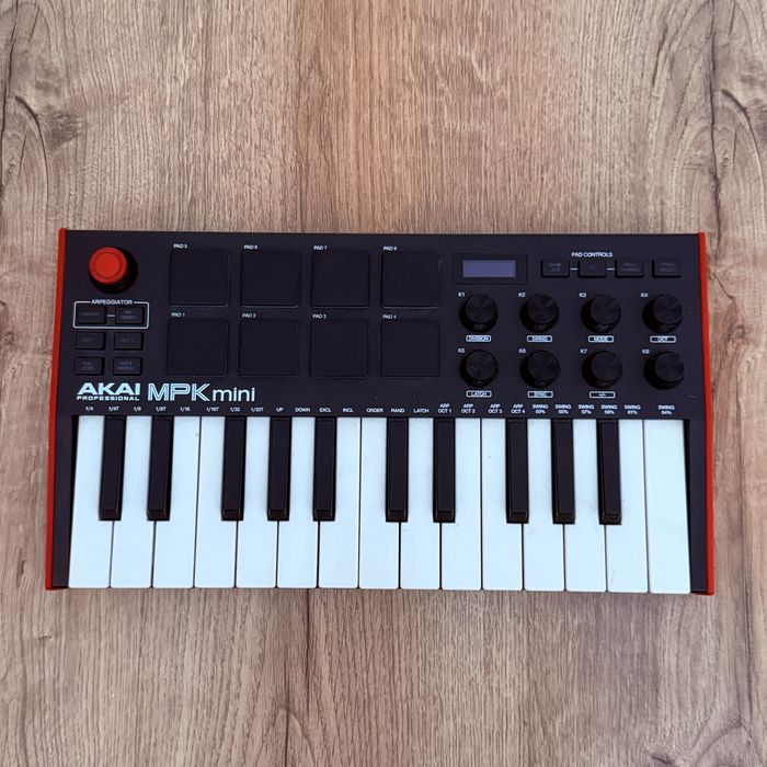 Продам Akai mpk mk3
