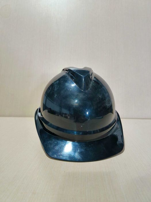 Каски на продажу