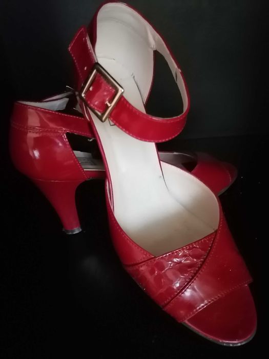 Sandale din piele naturala