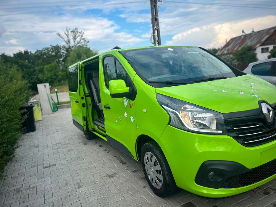 RENAULT Trafic 2015 — imagine 2
