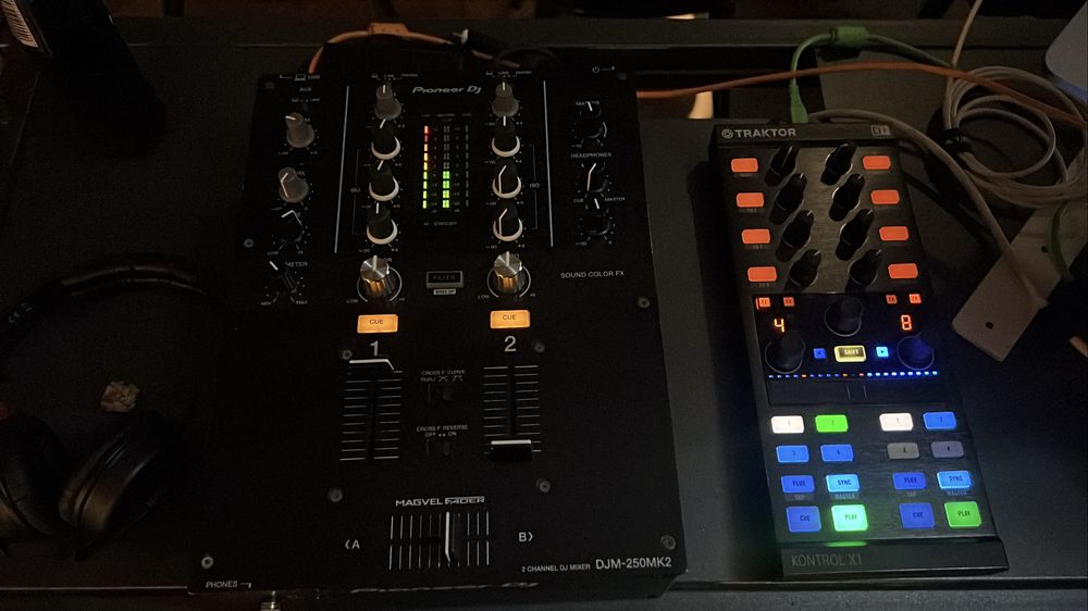 DJM 250 MKII + X1 MK2