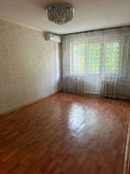 Колос продаётся 2хкомнатную квартиру
