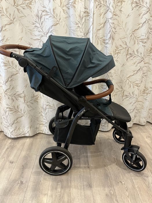 Прогулочная коляска Tomix