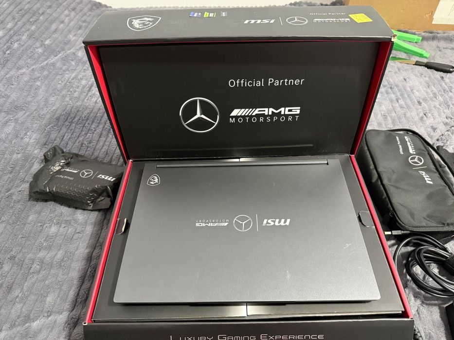 Laptop MSI Stealth 16 MercedesAMG