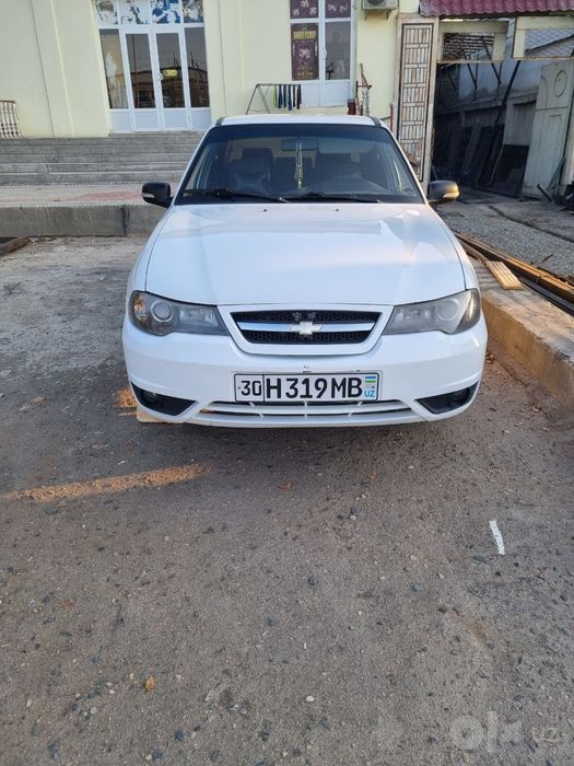 Nexia 2 1.6 sotiladi
